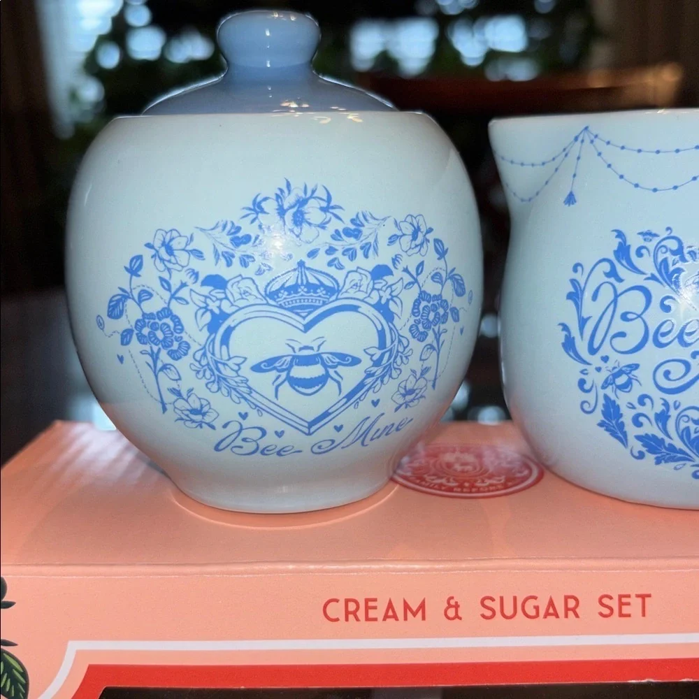 Bridgerton Cream & Sugar Set - Blue and White